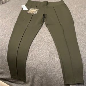 NWT Seven7 Dark Olive Ponte Knit Legging-Size L